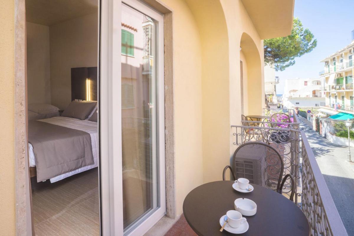 Casthotels Bristol Terme イスキア島 エクステリア 写真